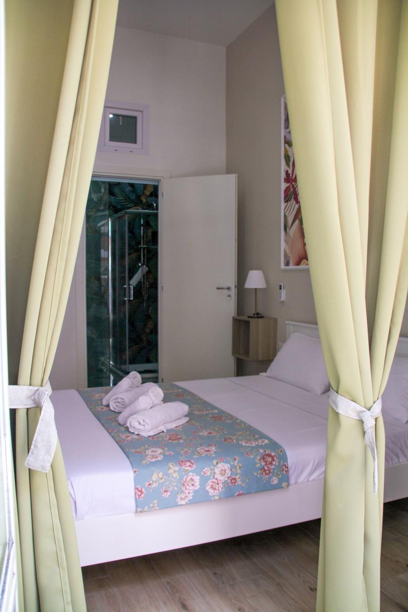 Vpm Rooms Central Train Station Νάπολη Εξωτερικό φωτογραφία